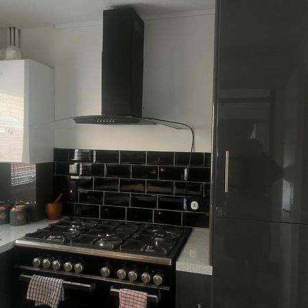 Queenomega'S Home Stay Londres Exterior foto